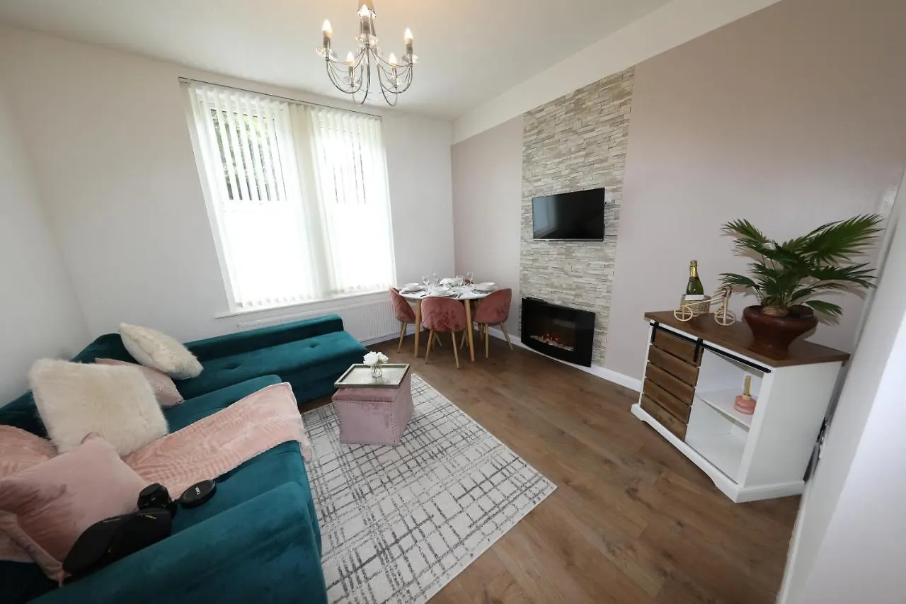 Amprenta Apartment - Gorgeous Interior Designed 1 Bedroom Home Bournemouth 0*,