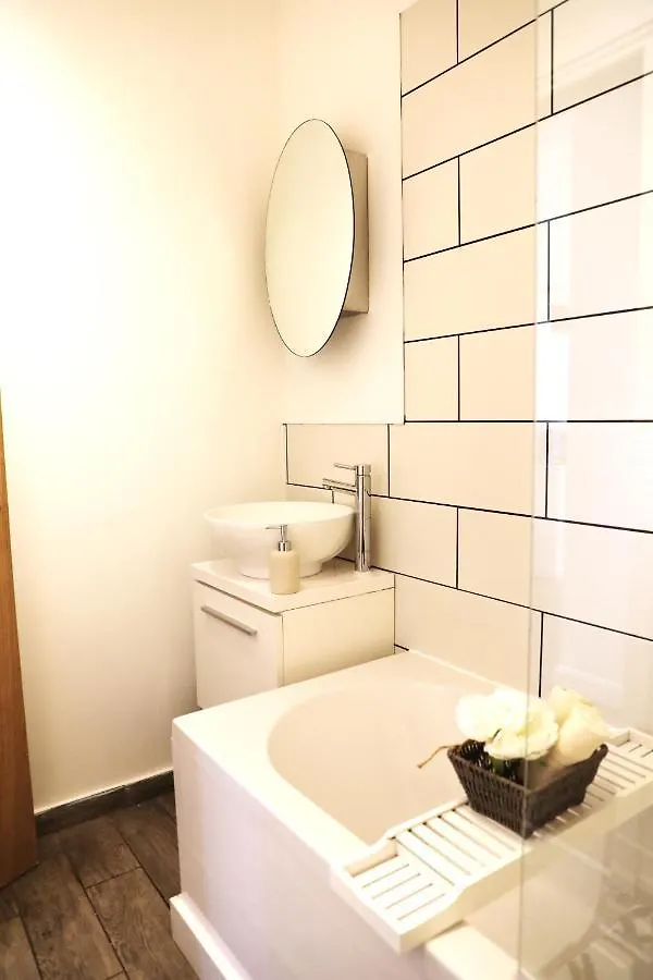 Amprenta Apartment - Gorgeous Interior Designed 1 Bedroom Home Bournemouth